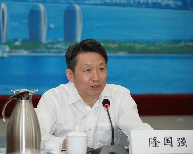 海南自由贸易港建设专家咨询委员会成立大会暨第一次专家座谈会在京
